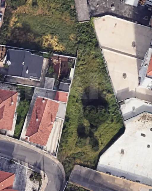 Terreno com projeto aprovado em Massamá