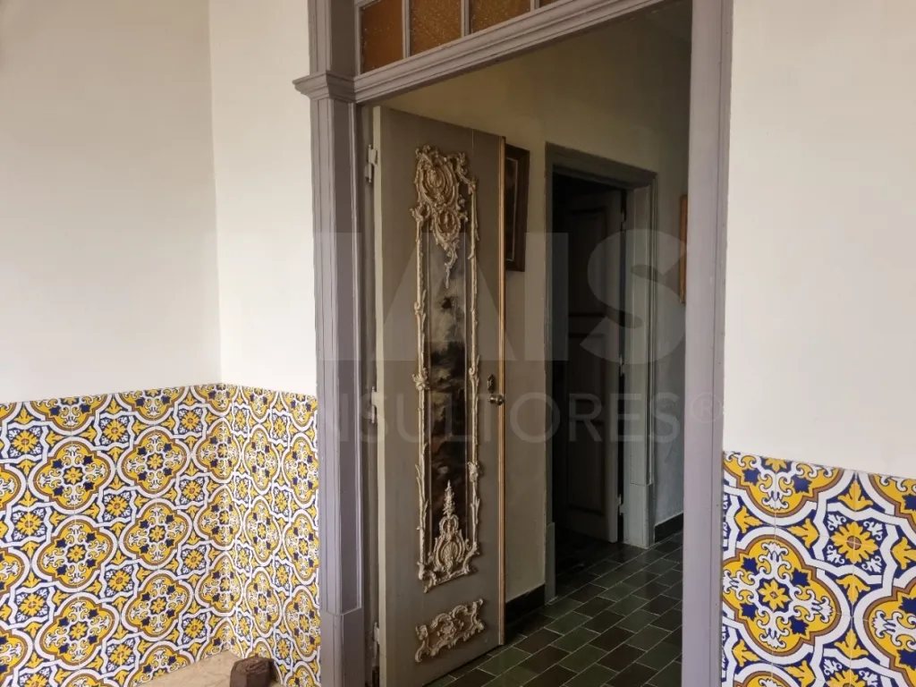 Moradia T4 com piscina, no centro da  Concavada em Abrantes
