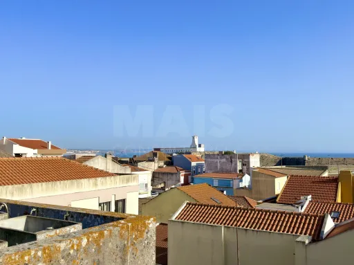 Apartamento T2 localizado em Peniche