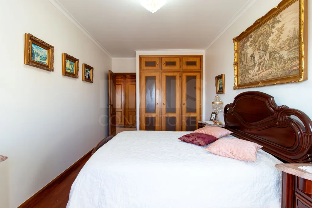 Apartamento T2 Av. de Fitares - Rinchoa - Rio de Mouro -Sintra