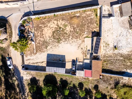 Terreno com projecto aprovado