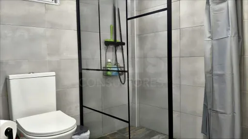MORADIA T3 Remodelada, Mobilada c/ Suite Master, Terraço, Garagem, Vista Serra, Perto das Praias!