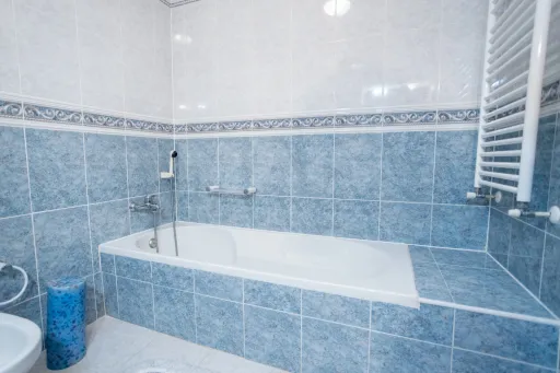 Apartamento T3 com excelente localização no Porto Alto