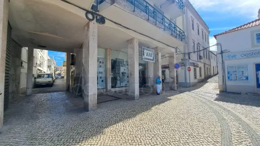 Prédio em Peniche | Investimento com rendimento e potencial de valorização