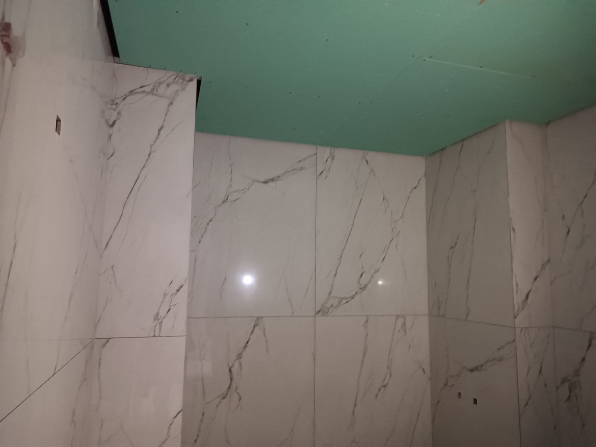 Apartamento T3 com varanda e parqueamento - Rinchoa - Rio de Mouro