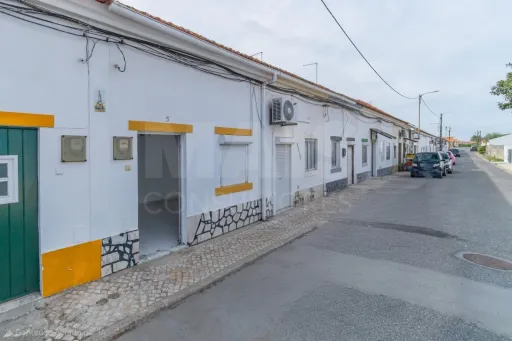 Moradia T1 para remodelação total em Benavente