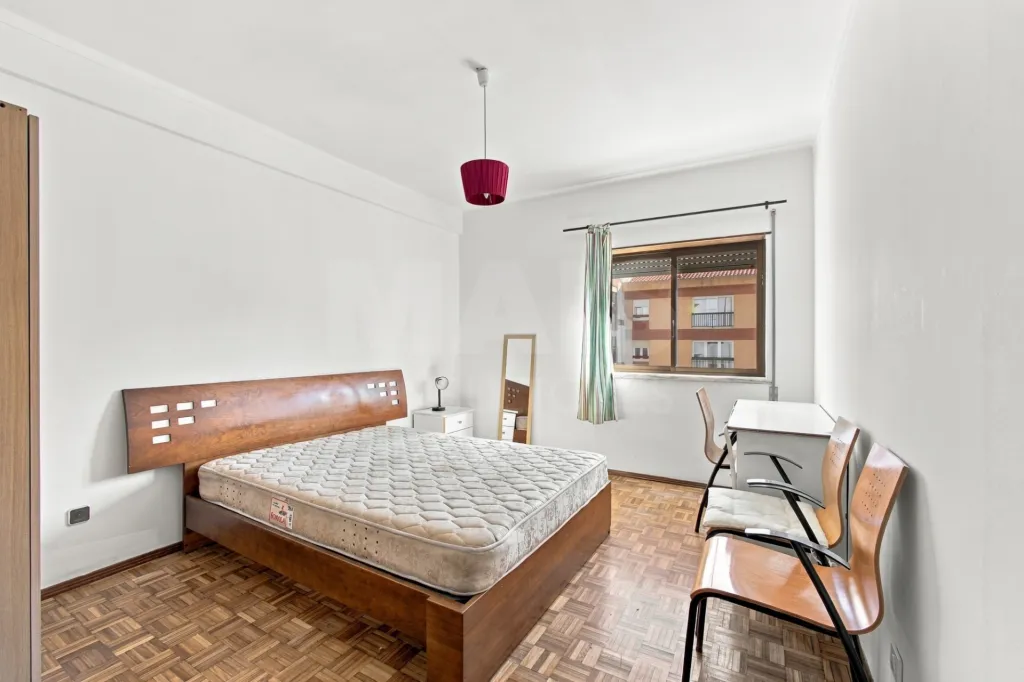 Apartamento T3 com suite e arrecadação em prédio com elevador