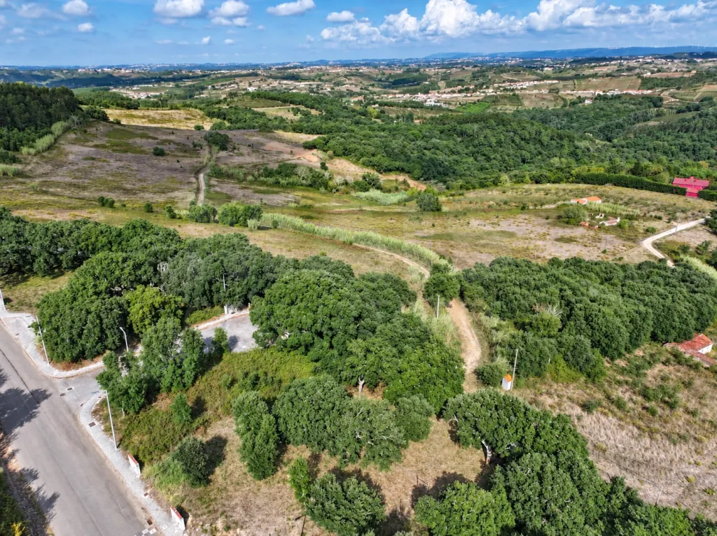 Lote Urbano de 607m2 para Moradia | A-dos-Negros, Óbidos