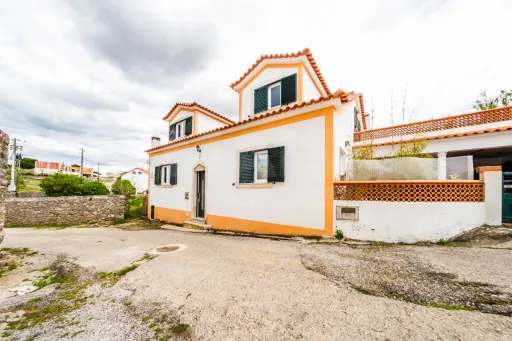 Moradia renovada no Moledo
