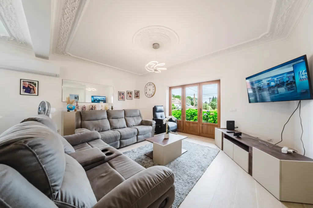Moradia T3+2 com piscina e jardim a 8km de Caldas da Rainha