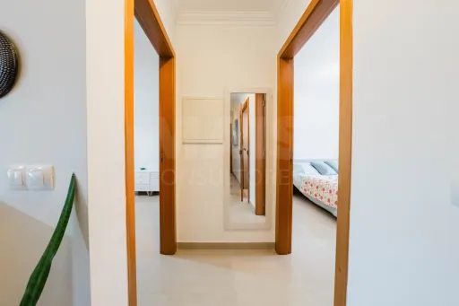 Apartamento T2 no Centro com Garagem e Estacionamento