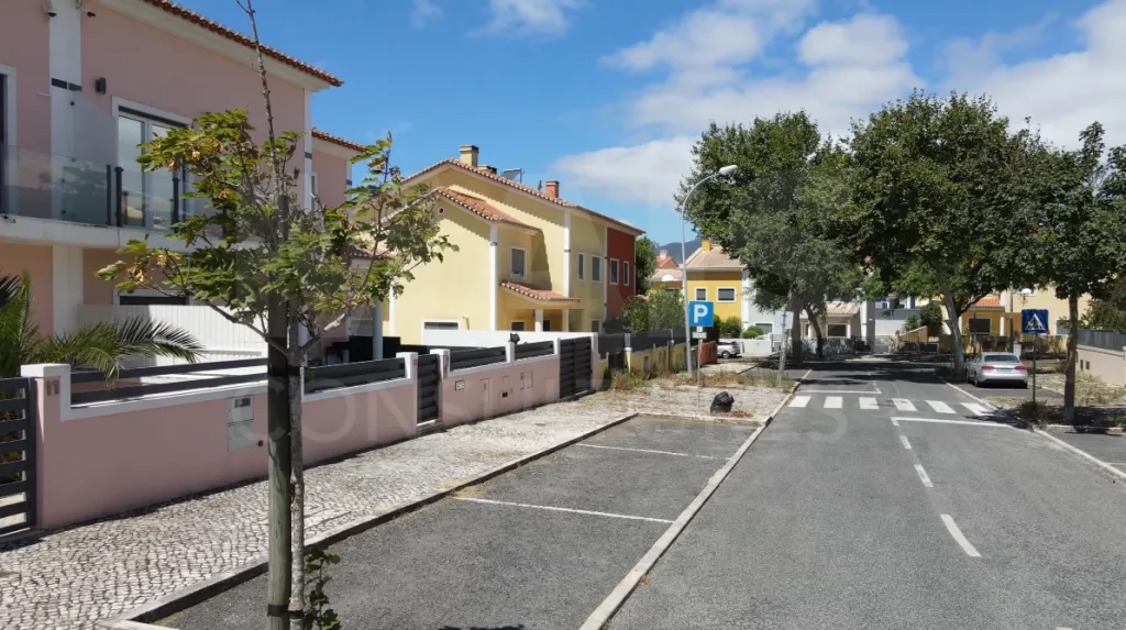 Building land in Albarraque