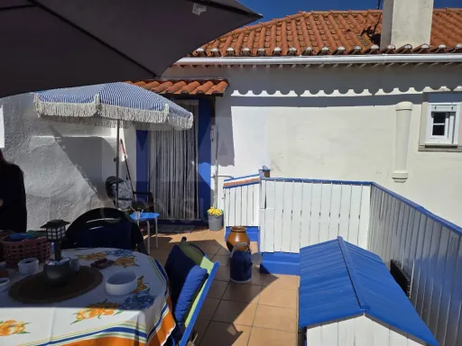 Prédio no Centro de Torres Novas com Jardim e Forte Potencial para constituição de Propriedade Horizontal com elevada rentabilidade de investimento