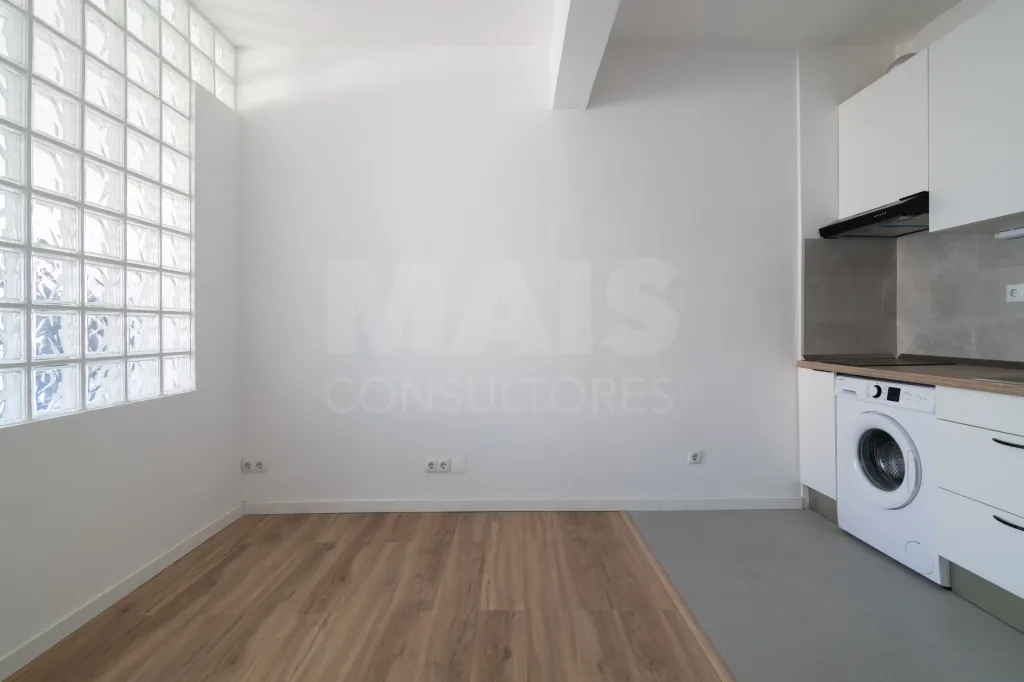 T1 em Paço de Arcos com Vista Desafogada
