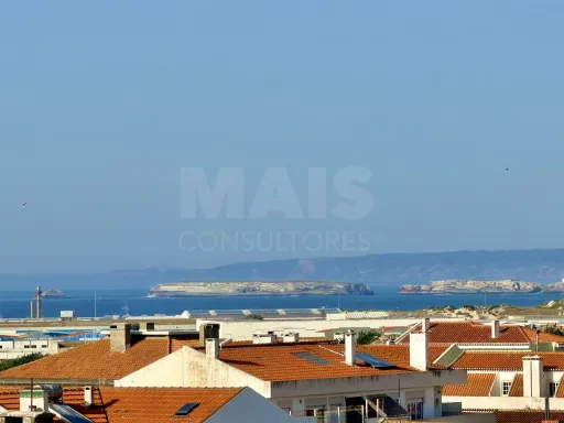 Apartamento T2 localizado em Peniche