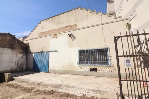 Prédio Centro Carregado / Lisboa