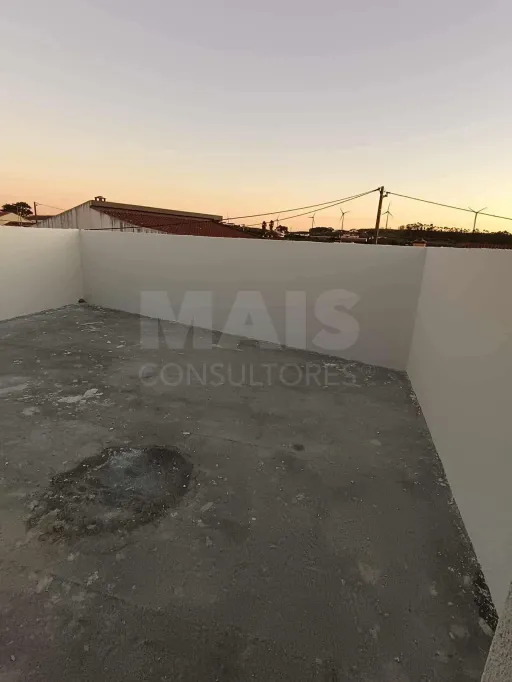 Moradia T3 NOVA C/ Terraço, Reguengo Pequeno, Lourinhã