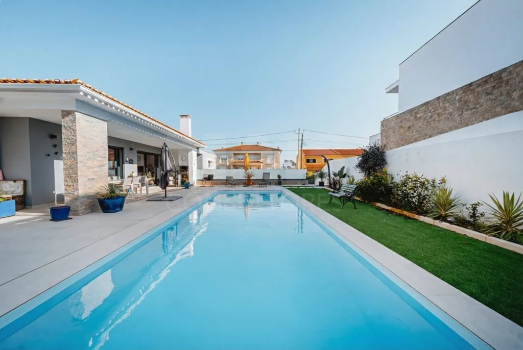 Moradia T3 (Térrea) com Piscina - Nadadouro