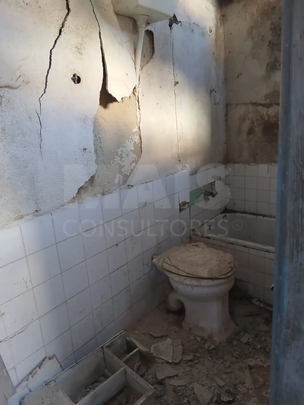 Moradia em Ruína com Excelente Potencial de Reconstrução em Vila Franca de Xira