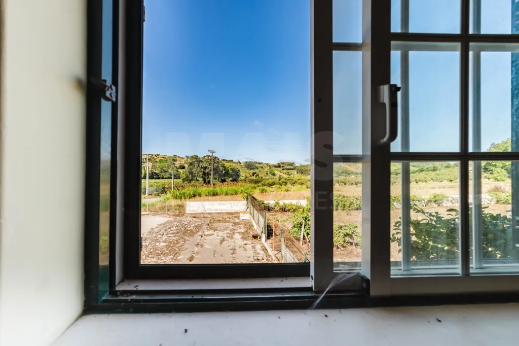 Moradia T3 inserida num terreno com 2516m2