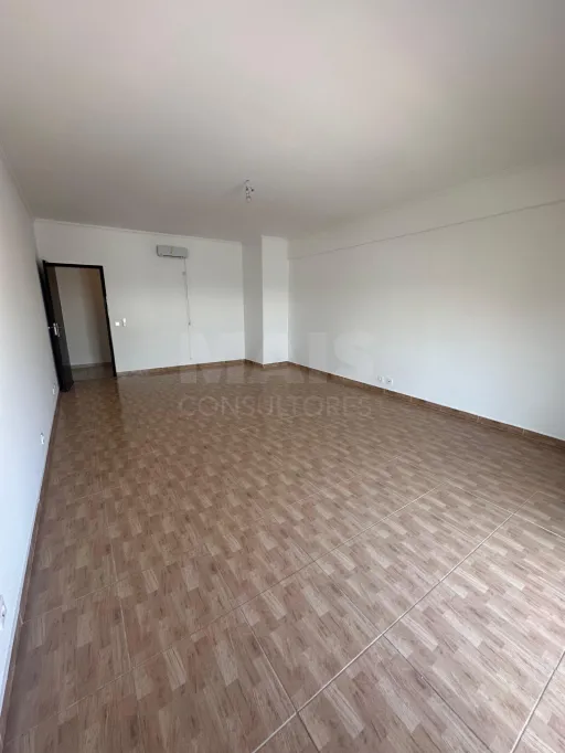 Apartamento T3 no Porto alto com terraço