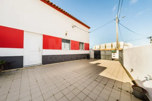 Moradia T1+3 a 500M da praia em São Martinho do Porto