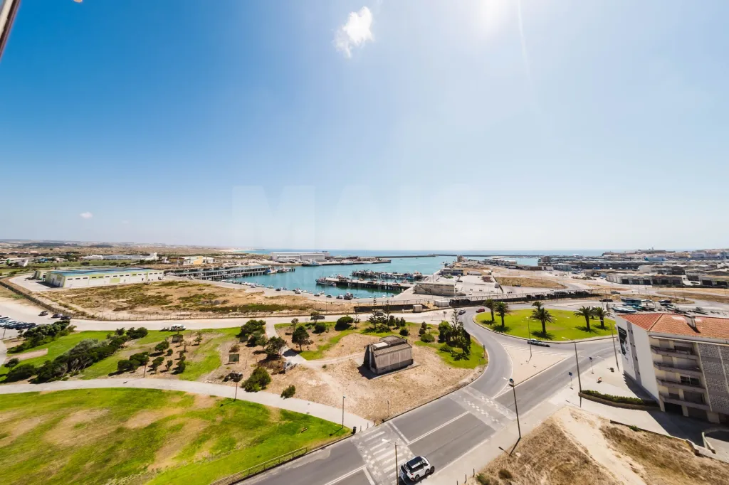 Vista Mar de Sonho | Apartamento T3 com 160 m² e Garagem em Peniche