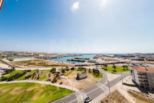 Vista Mar de Sonho | 160 m² 3-Bedroom Apartment with Garage in Peniche