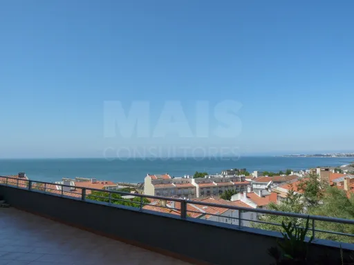 T3+1 Algés, duplex vista mar, condomínio fechado e piscina
