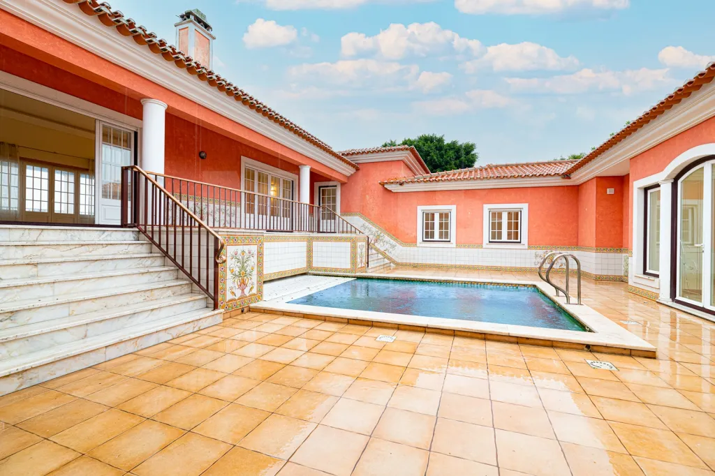 Habitação com infraestruturas adaptáveis a serviços!...