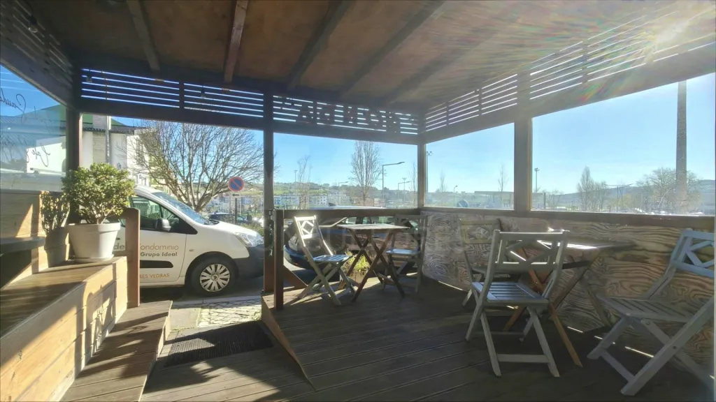 Trespasse | Rest. / Café em Pleno Funcionamento (Centro - Lourinhã)