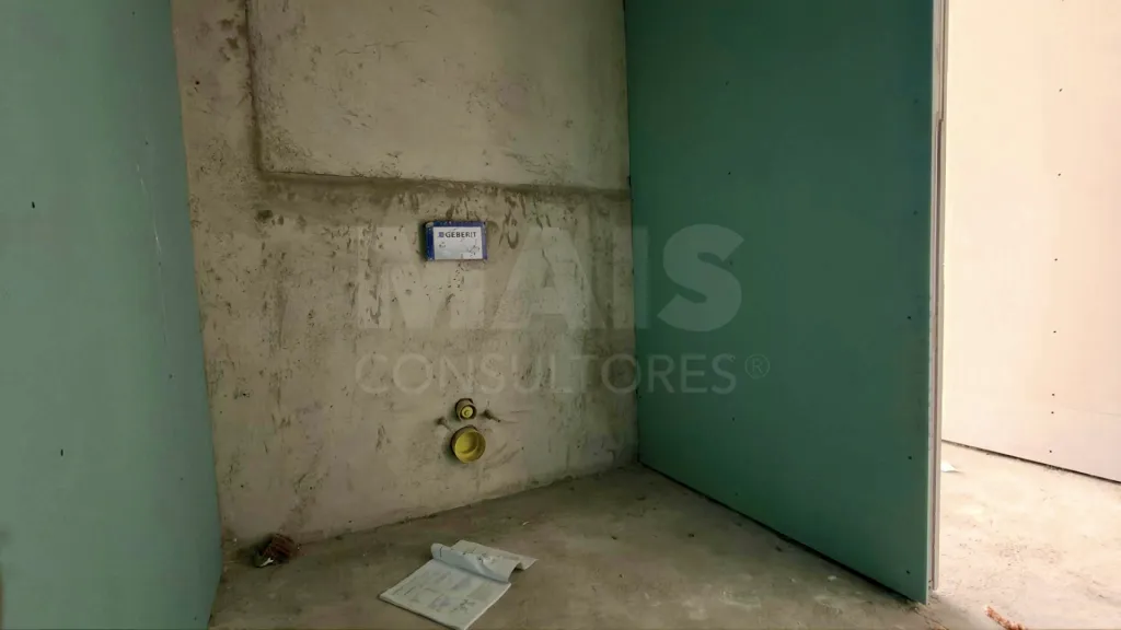 Moradia Térrea T4 com Suite Master, Piscina de Água Salgada, Garagem e Acabamentos Premium !
