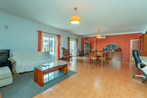 Moradia T3 com Piscina e Terreno de 7.320 m² – Privacidade, Sustentabilidade e Qualidade de Vida