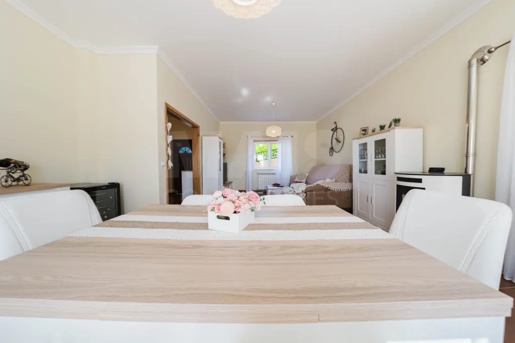 🏡 3-Bedroom House—Furnished and Fully Equipped | Jacuzzi | Garage | Backyard