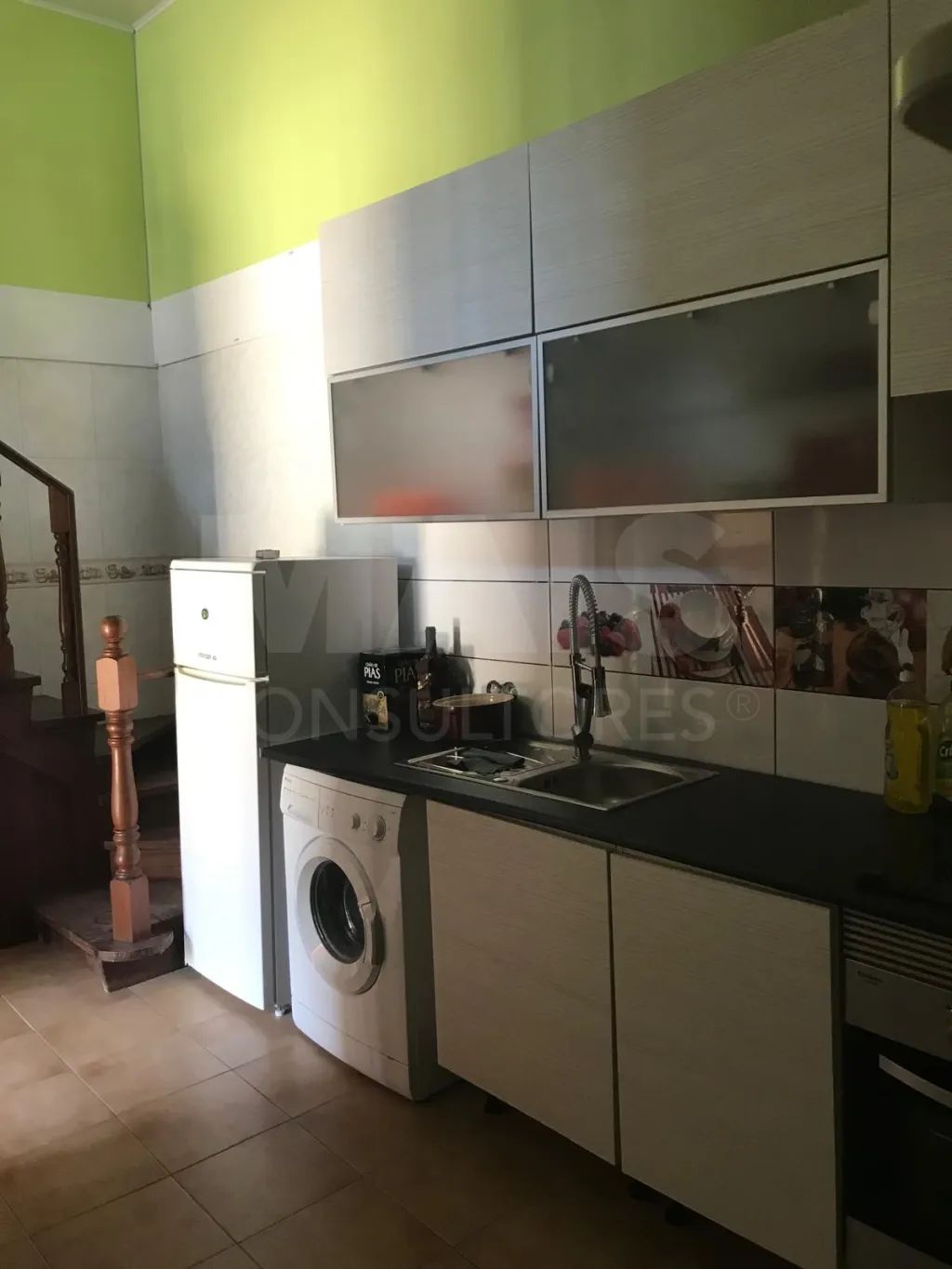 Andar de Moradia com Entrada Independente, Garagem e Espaço Exterior