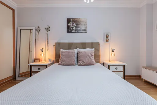 Apartamento T3 com Garagem Box e Arrecadação – São João dos Montes, Alhandra