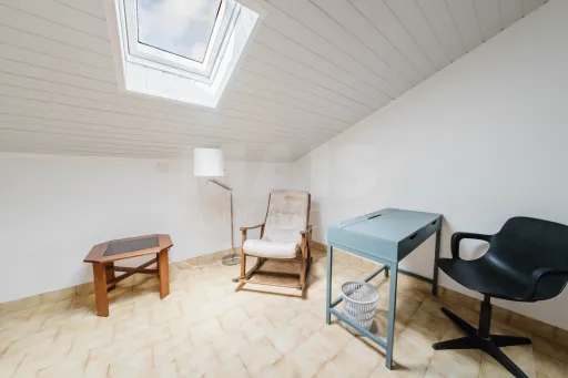 Apartamento T2 com Sótão e Varanda junto à Praia do Baleal