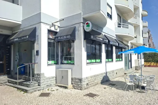 Trespasse de Espaço Comercial/ Pastelaria em Peniche