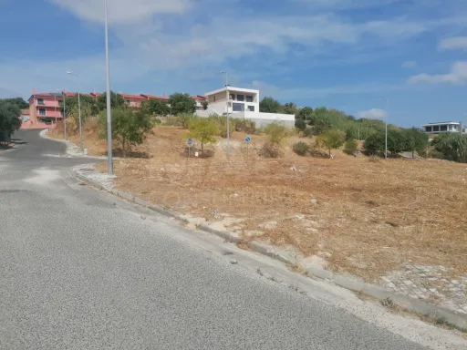 Terreno para Construção em Alenquer – Urbanização das Fontaínhas