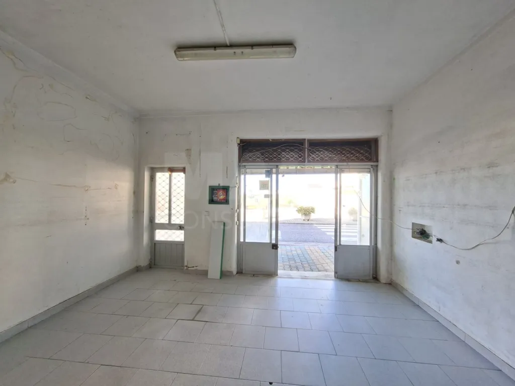Commercial space with 77,5 m² in Peniche