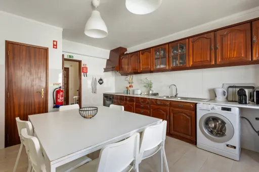 Moradia T3 com quintal e garagem a 5 min. da praia