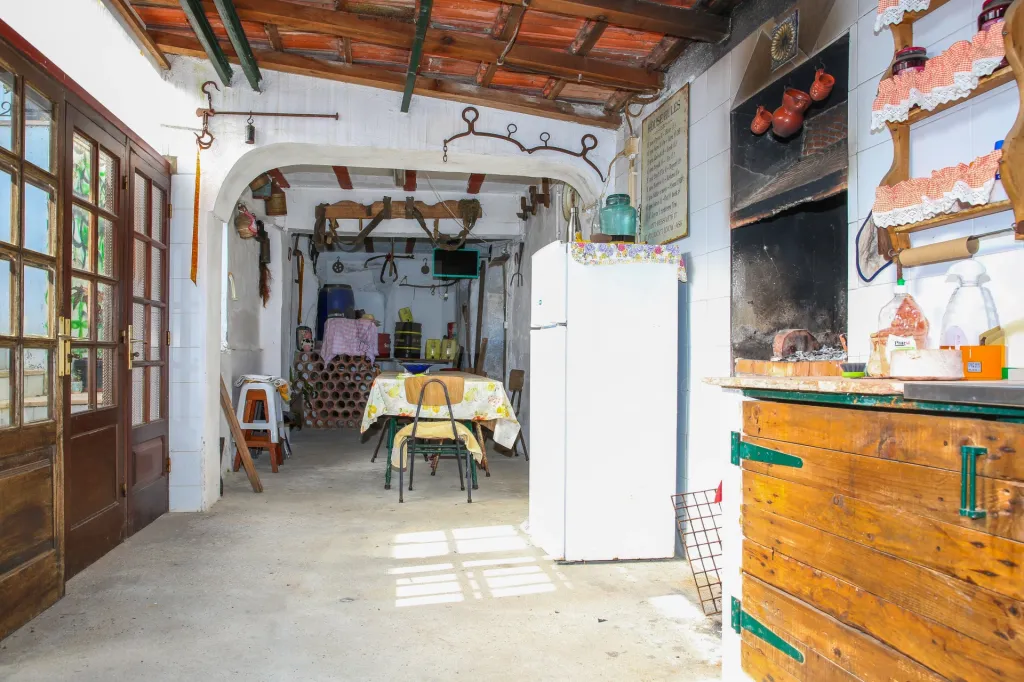 🏡 Moradia T4 com 247 m², 2 Garagens e Terreno | Canados, Alenquer