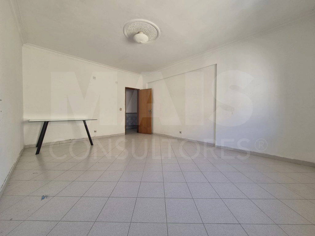 3-room apartment with balcony in Serra da Mina
