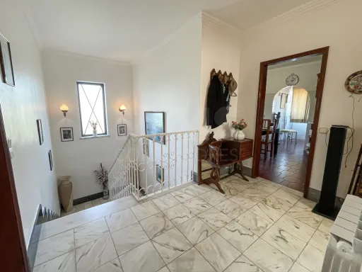 Moradia T4 em Alcabideche, Cascais – Conforto, Sustentabilidade e Espaço
