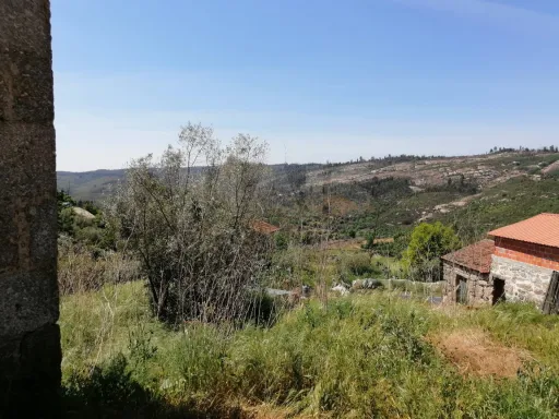 Terreno para Construção em concelho de Tondela com área de 445,5 m2