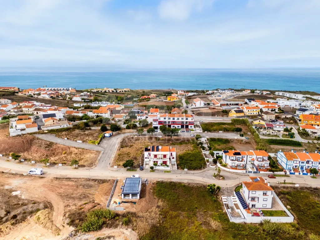 Lote Terreno Urbano, Construção Moradia em Banda