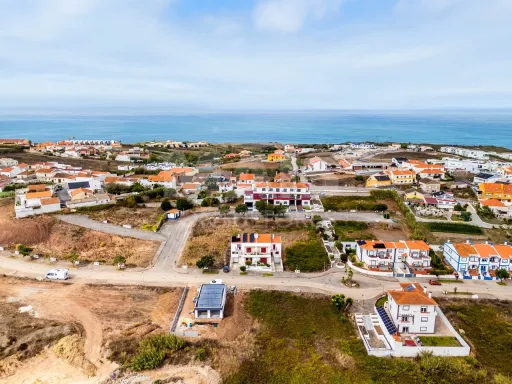Lote Terreno Urbano, Construção Moradia em Banda