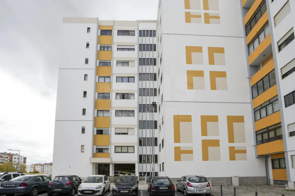Apartamento T4  Massamá na Praceta Cesário Verde