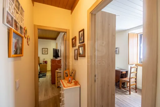 Moradia T2 + 1 com armazém de 138m²