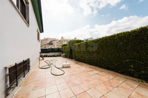 Moradia Isolada T7 no Bombarral | Espaço, Tranquilidade e Proximidade do Centro 🏡